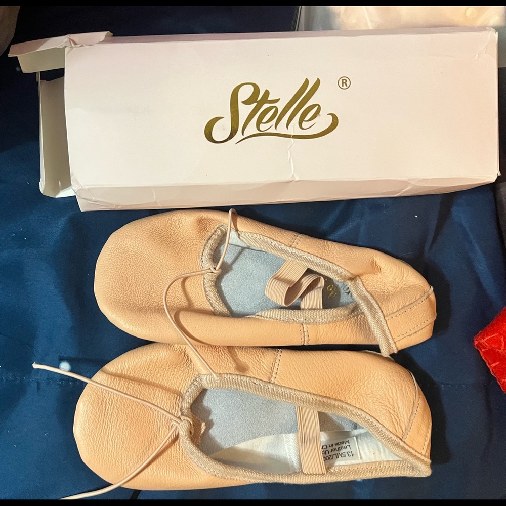 Ballet slippers size 1 a pair of tights 7/8 and size 2 tap shoes